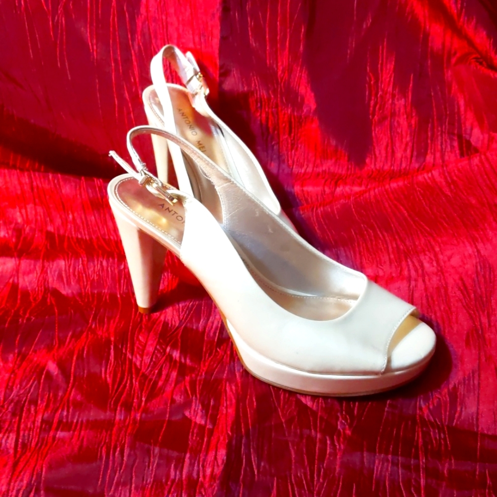 Antonio Melanie heels size 6M